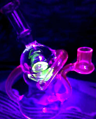 6" 2GMS UV GREEN WITH GLOBE